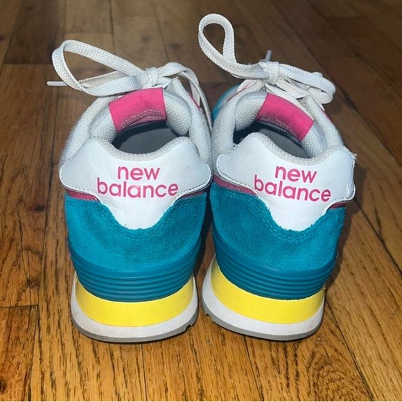 New Balance Size 7 Sneaker - Picture 4 of 4